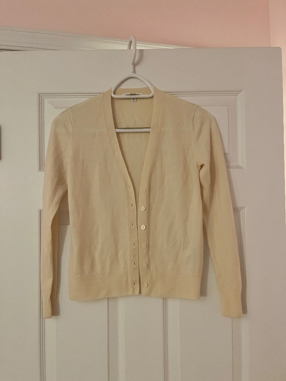Uniqlo 100% wool cardigan beige